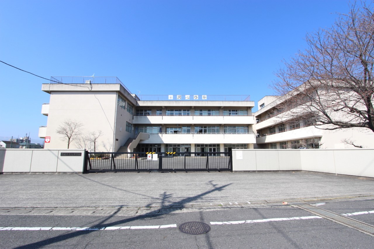 青梅市立泉中学校(徒歩18分)