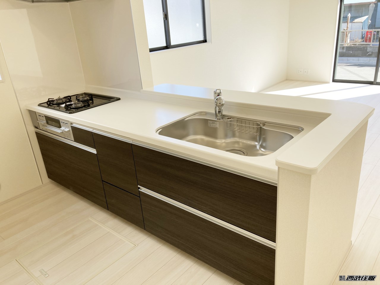 【対面システムキッチン】落着いた木目が素敵なキッチンです!同仕様写真